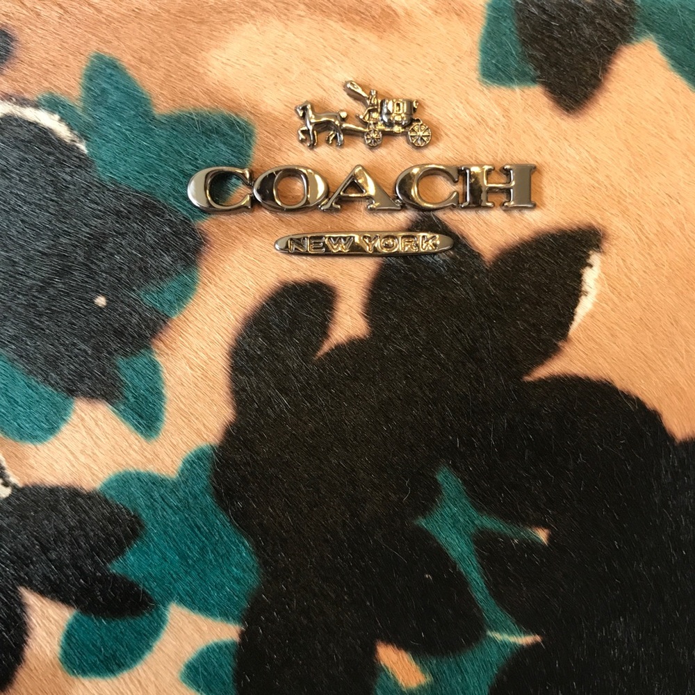 Coach Nolita Wristlet 24 - Picture 7 of 8